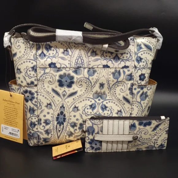 SALE$🌞Patricia Nash Set- Aveley Crossbody   and Alanna Wristlet/Wallet - Picture 3 of 15